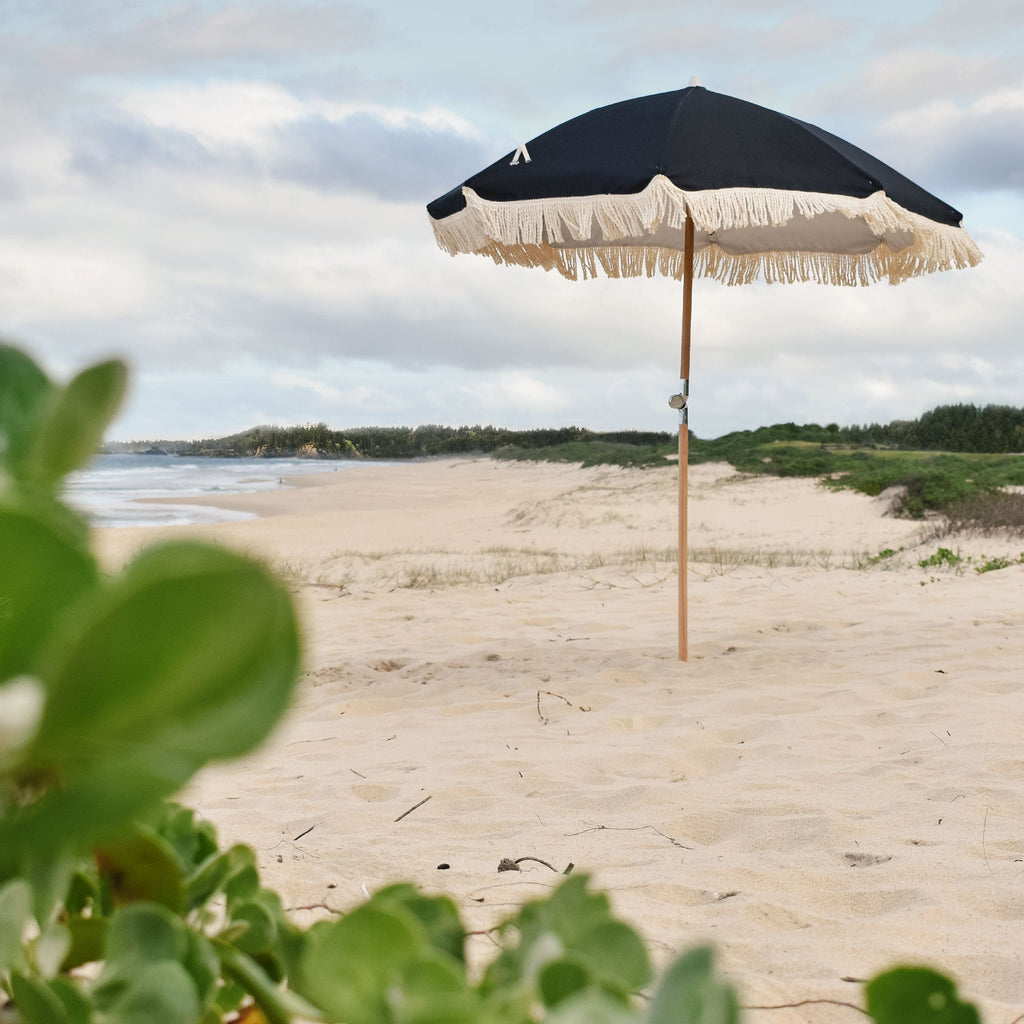UPF50+ Premium Fringe Timber Beach Umbrella 200cm Nyx Black - Umbrella Beach